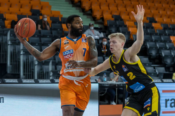 教练组成员 教练组成员